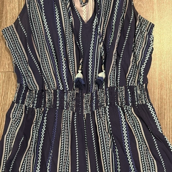 EUC Striped Sleeveless V-Neck Smocked Waist Cropped Jumpsuit Xhilaration Navy L - Picture 5 of 7